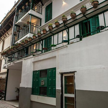 Trekkers Hostel Катманду Экстерьер фото
