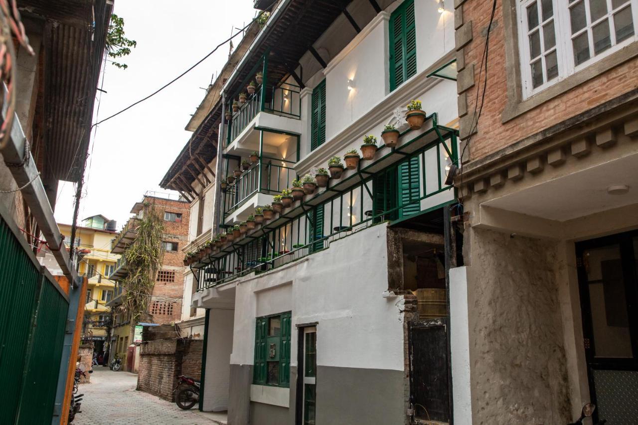 Trekkers Hostel Катманду Экстерьер фото