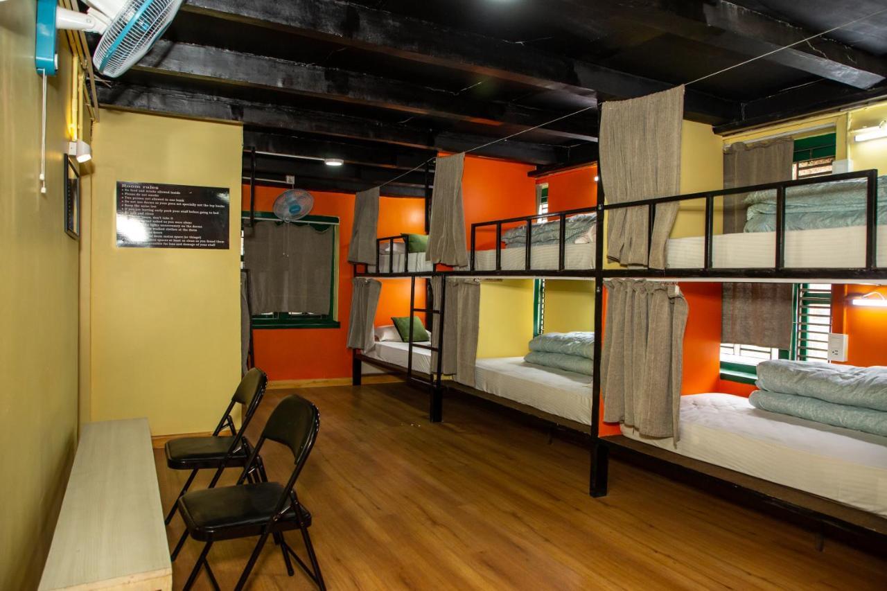 Trekkers Hostel Катманду Экстерьер фото
