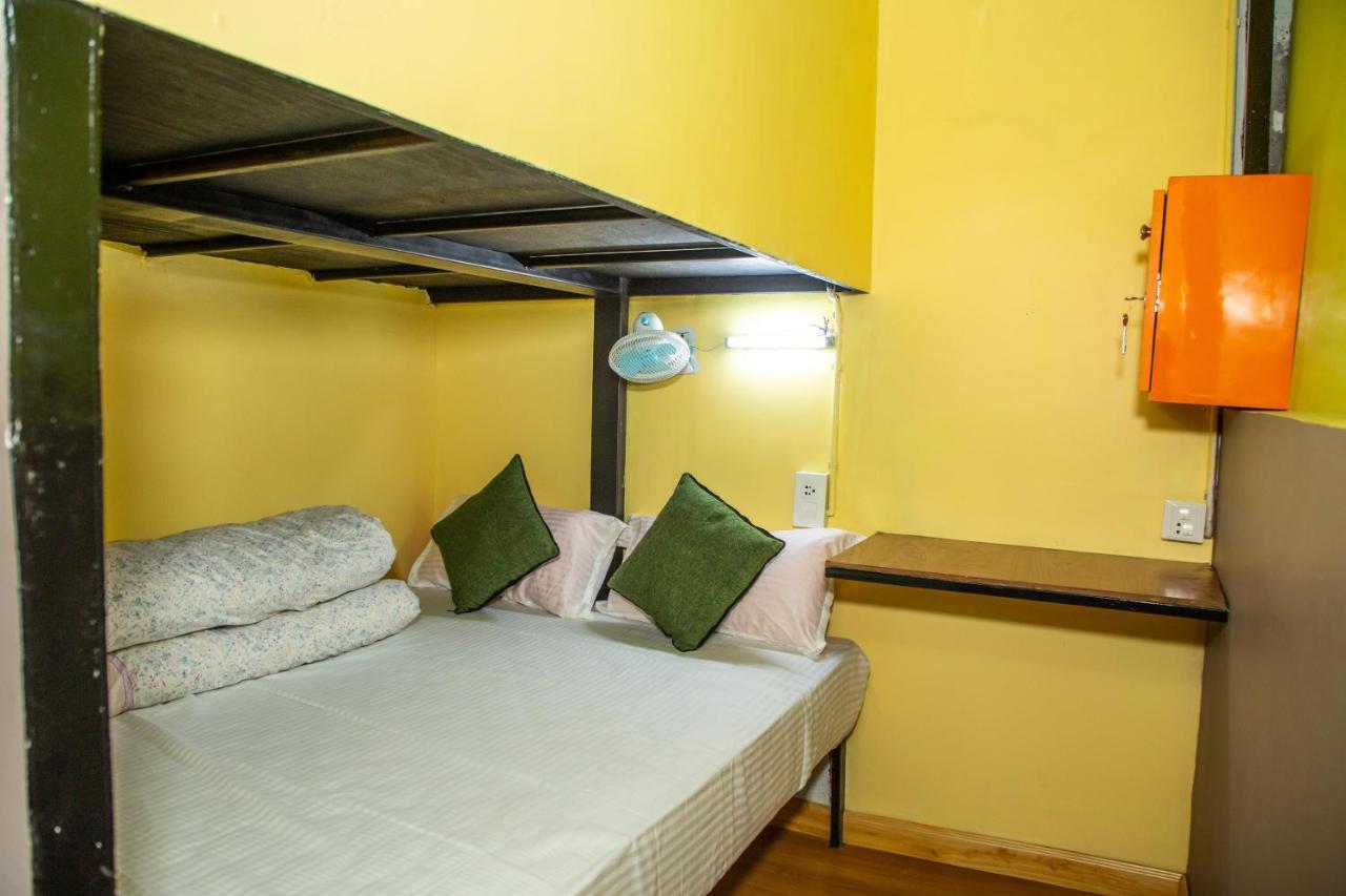 Trekkers Hostel Катманду Экстерьер фото