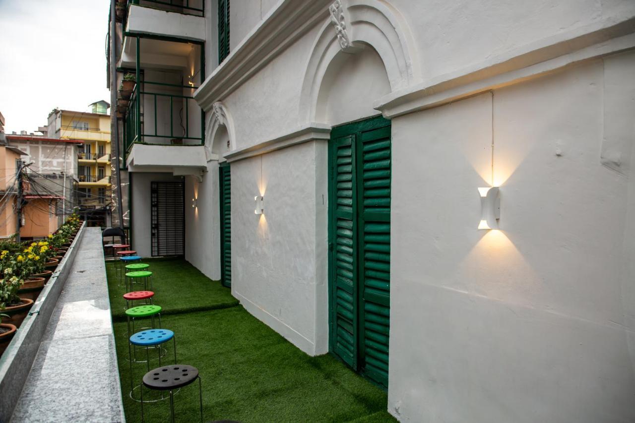 Trekkers Hostel Катманду Экстерьер фото