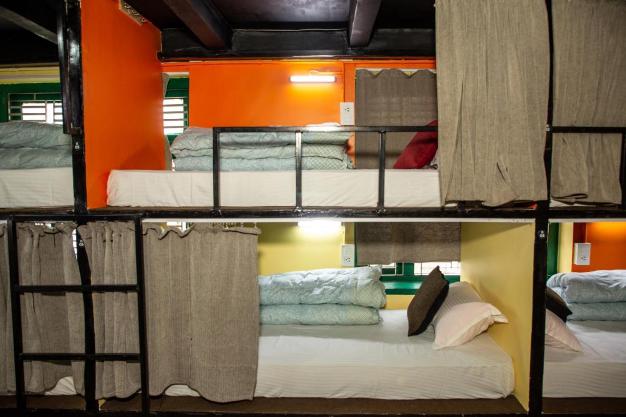 Trekkers Hostel Катманду Экстерьер фото
