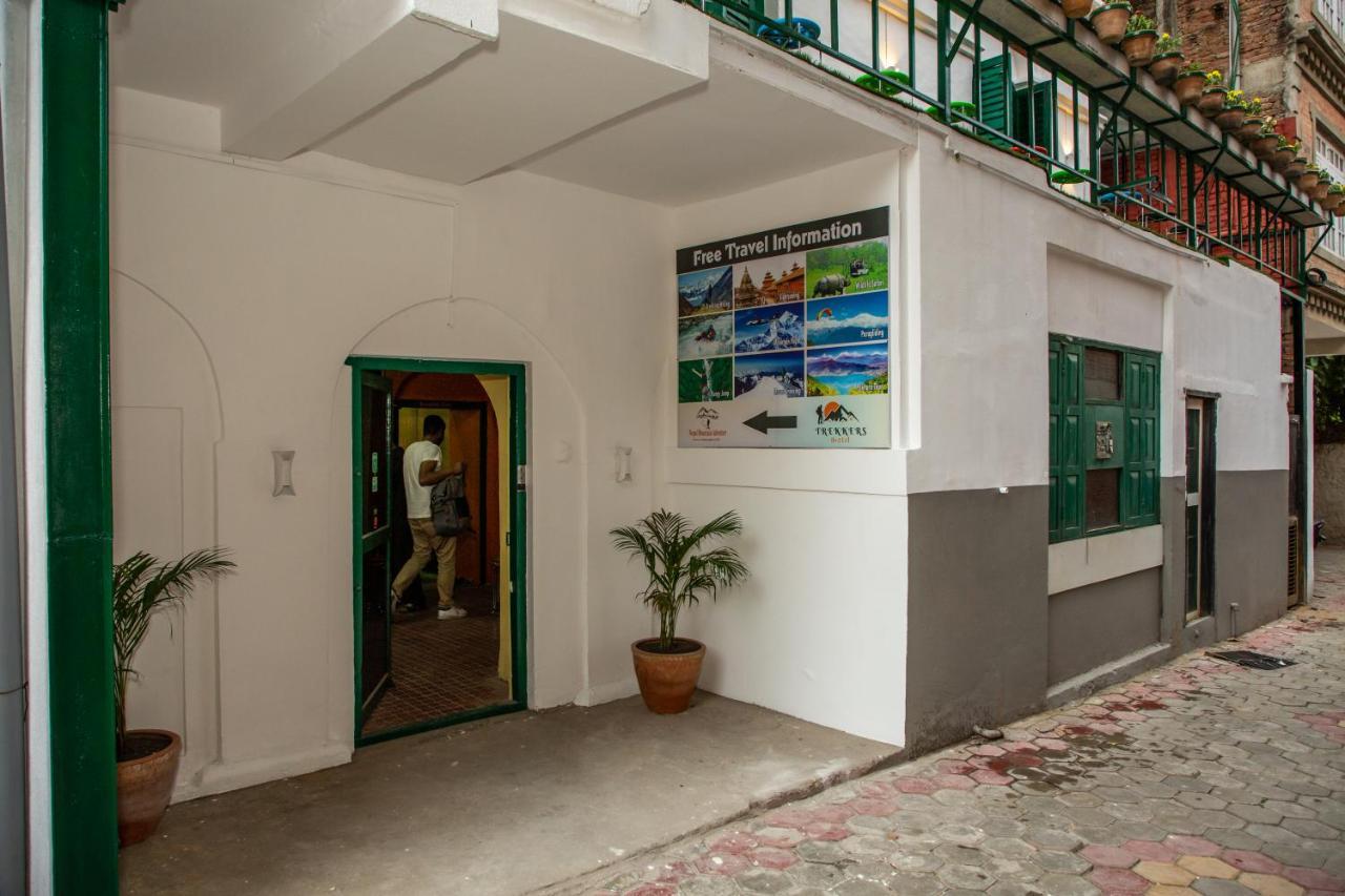 Trekkers Hostel Катманду Экстерьер фото